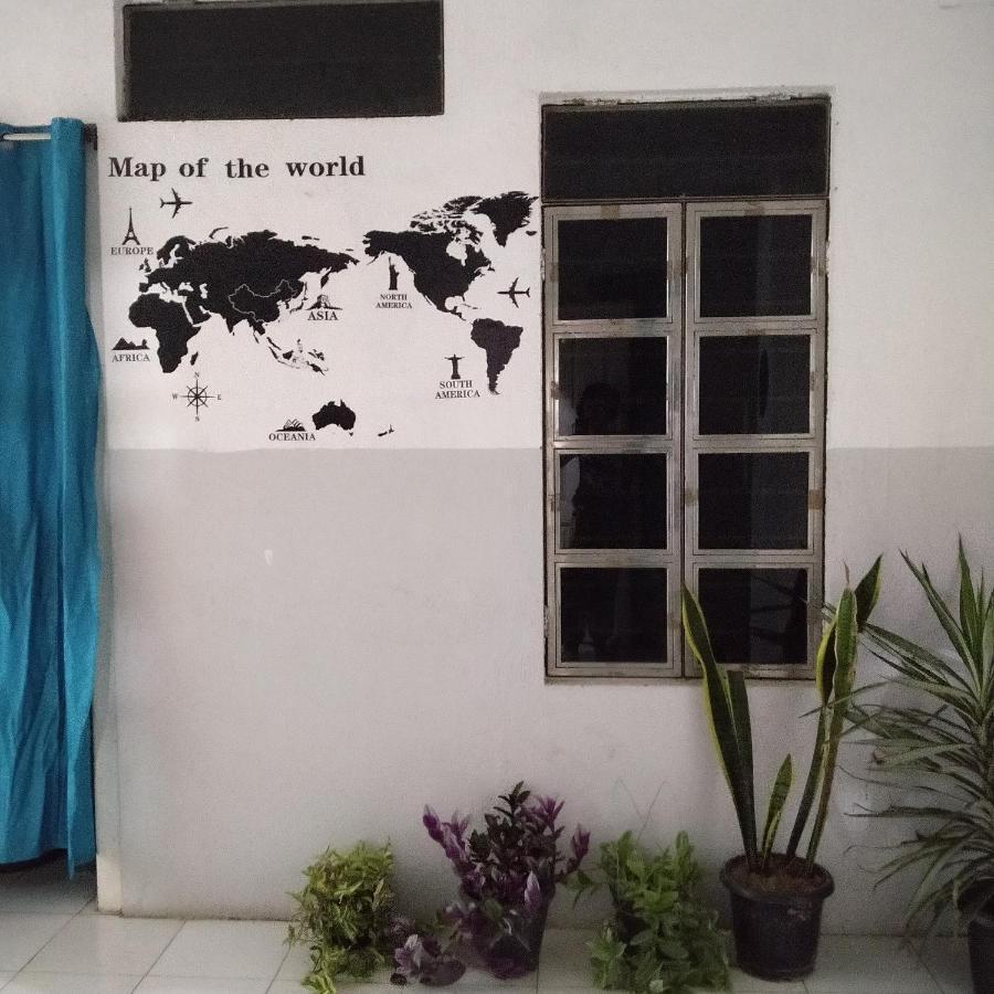ホテル Traveler House Dimāpur エクステリア 写真