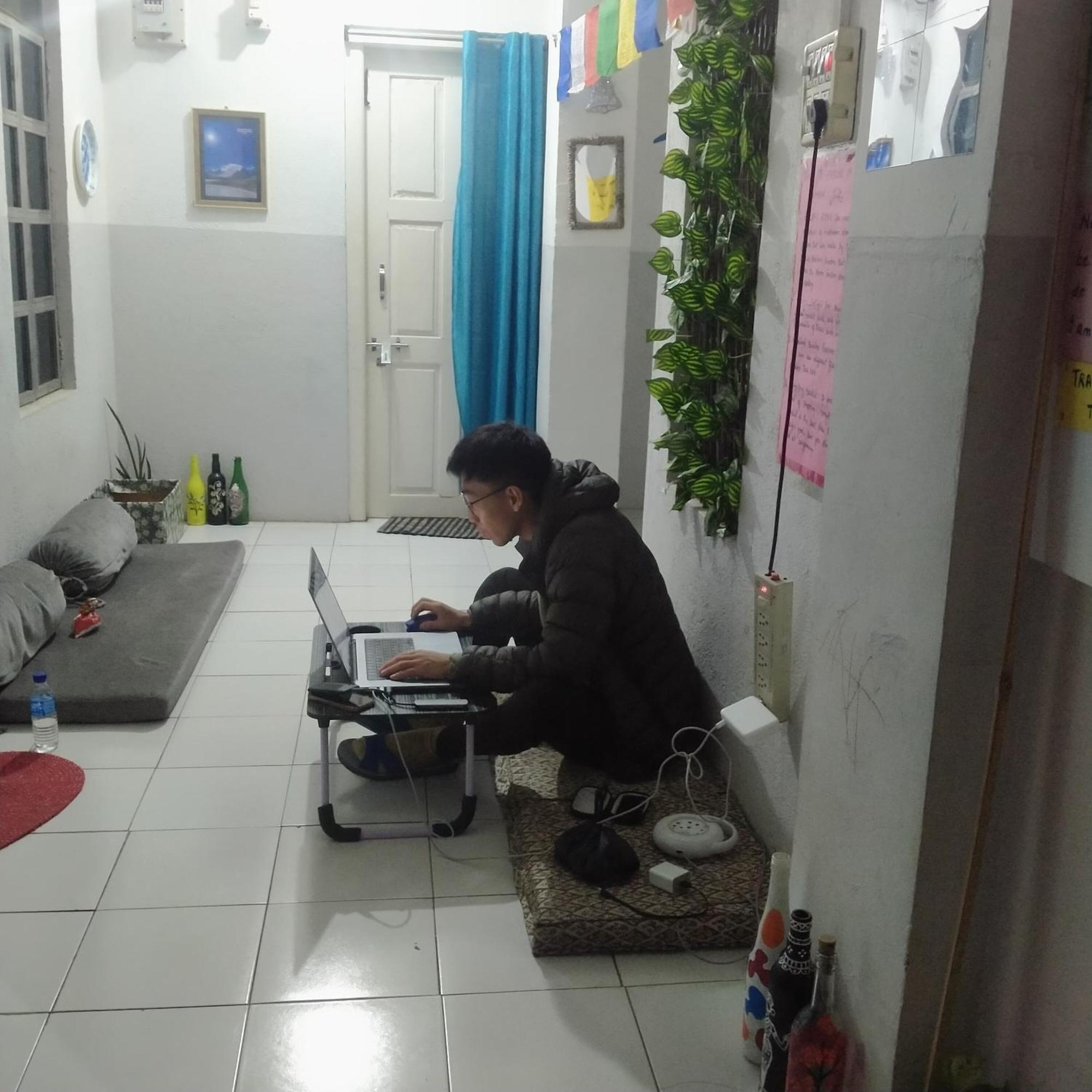 ホテル Traveler House Dimāpur エクステリア 写真