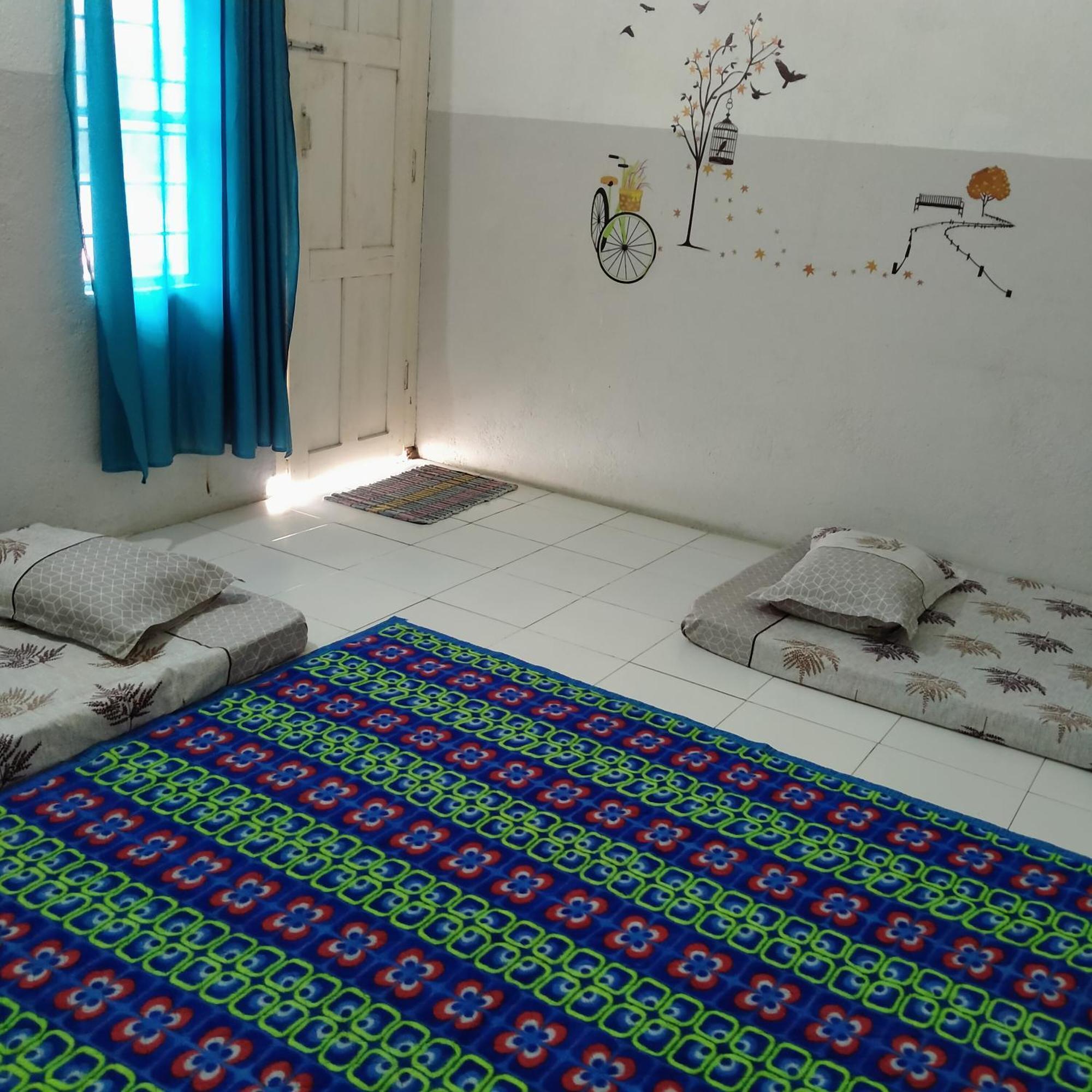 ホテル Traveler House Dimāpur エクステリア 写真
