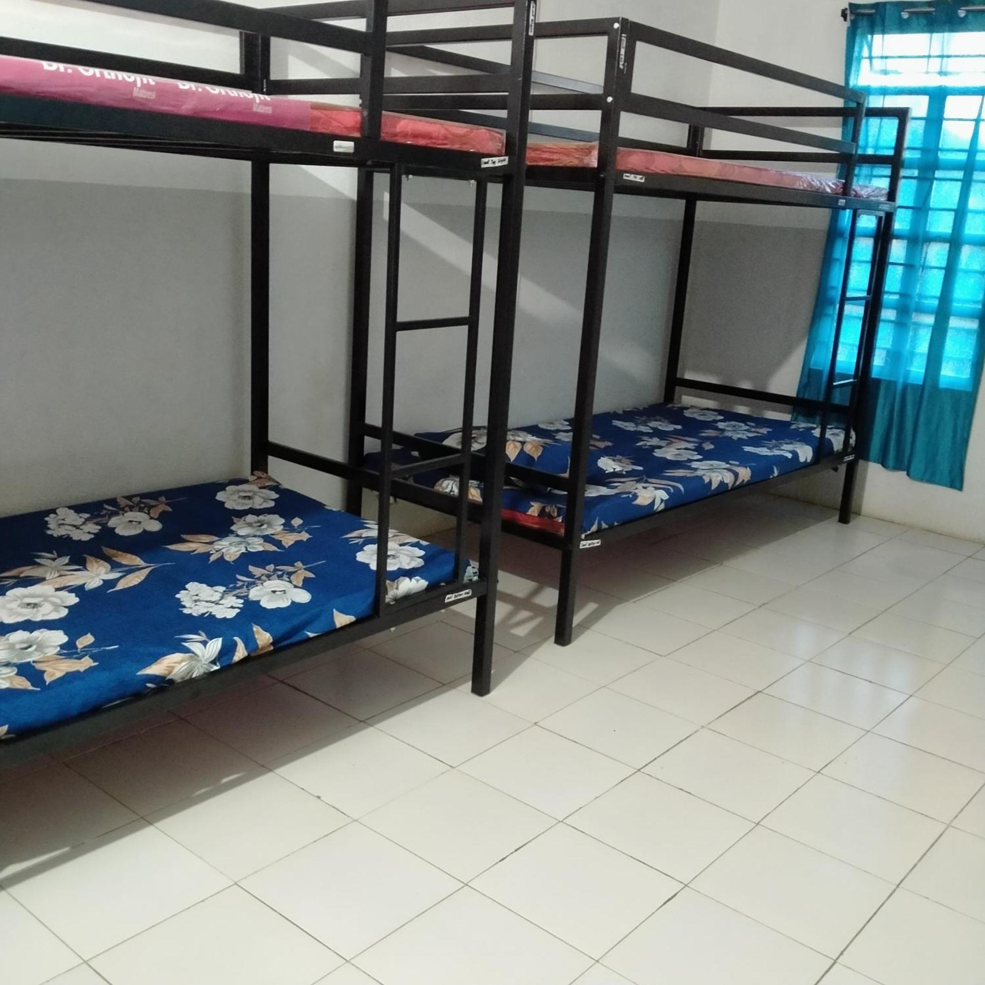 ホテル Traveler House Dimāpur エクステリア 写真